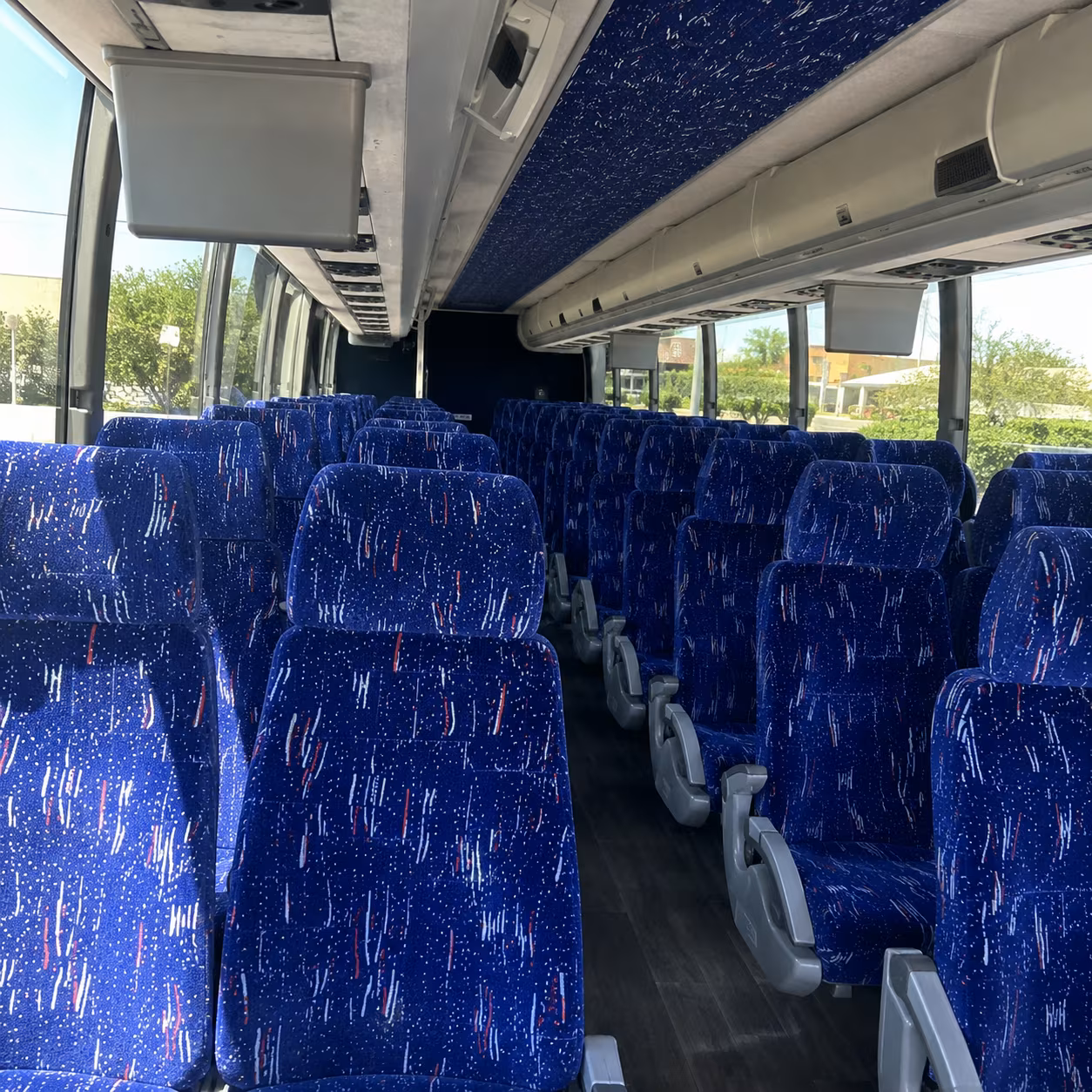 charter buses for corporate events and team outings in tampa