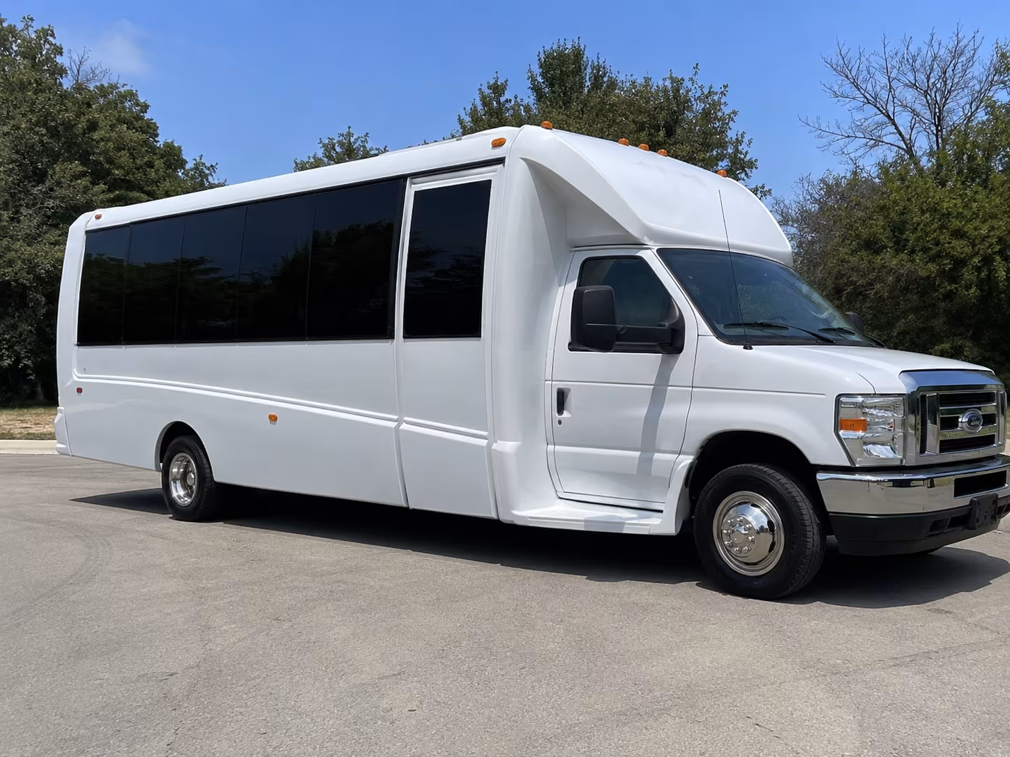 party bus rentals in tampa for the ultimate prom night
