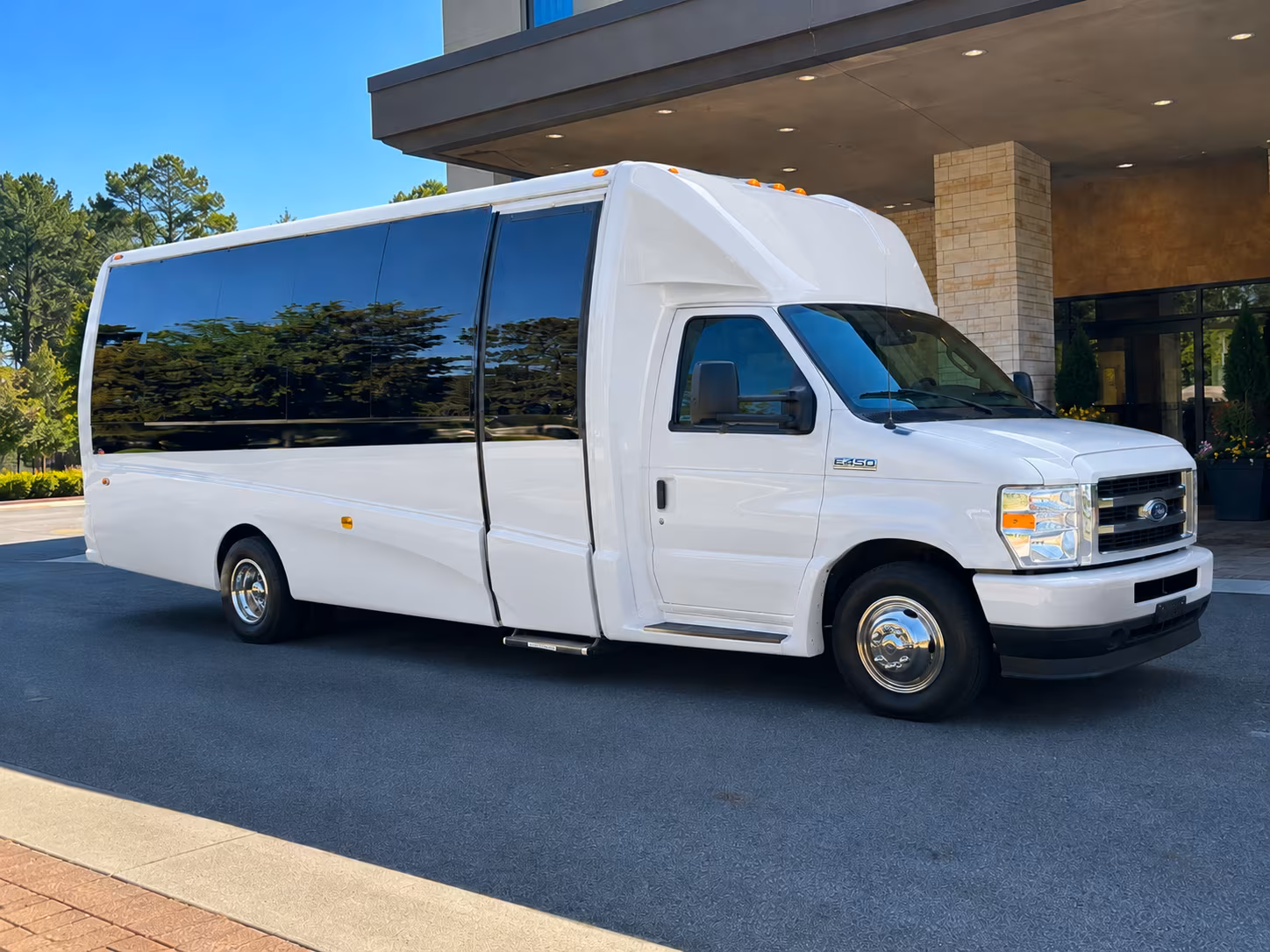 reserve transportation for your next airport transfer 3