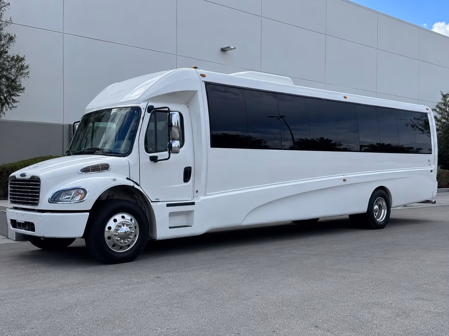 tampa new years eve party bus rental