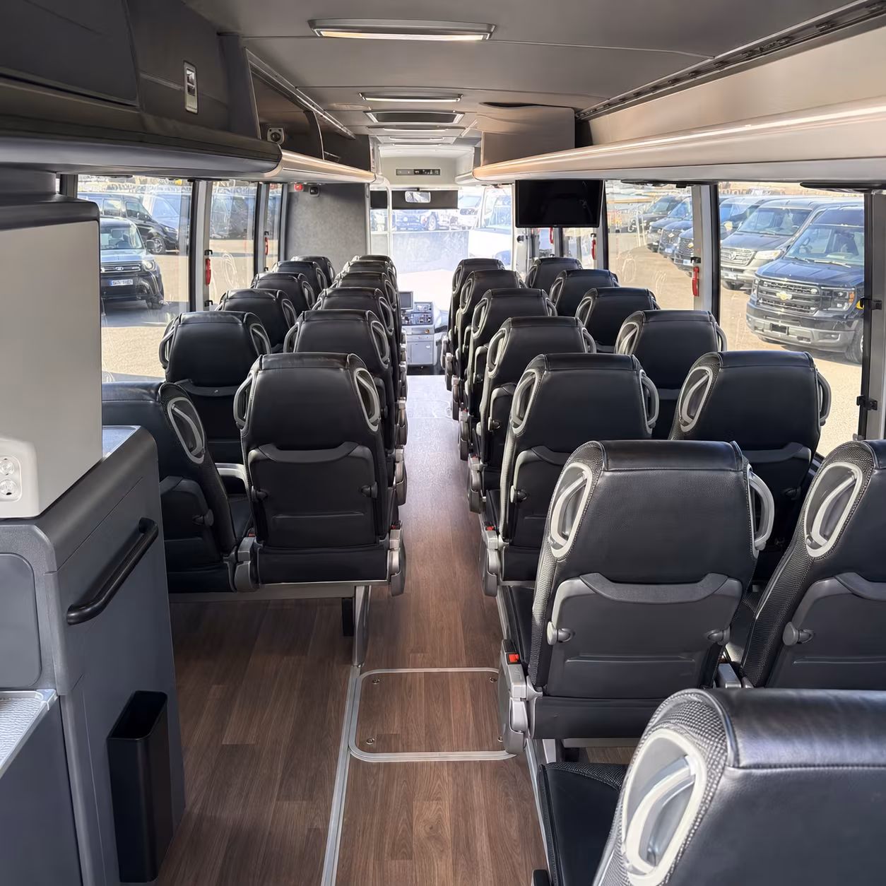why rent using tampaminibuscompany com